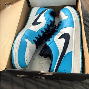 Jordan Air 1 Low in Blue and White